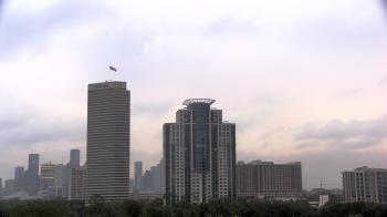 Weather camera view of St Thomas High School.