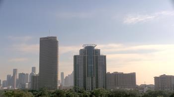 Weather camera view of St Thomas High School.