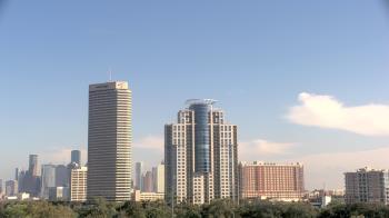 Weather camera view of St Thomas High School.