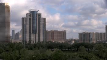 Weather camera view of St Thomas High School.
