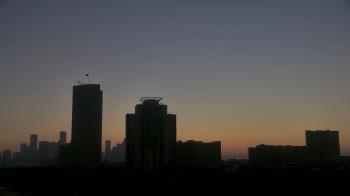 Weather camera view of St Thomas High School.