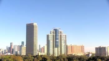 Weather camera view of St Thomas High School.