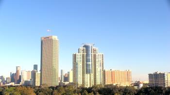 Weather camera view of St Thomas High School.