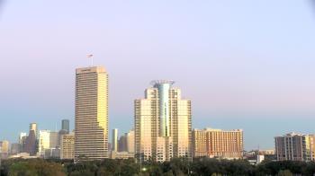 Weather camera view of St Thomas High School.