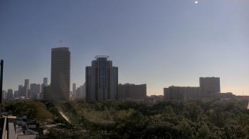 Weather camera view of St Thomas High School.