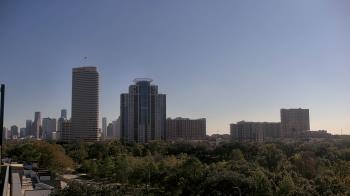 Weather camera view of St Thomas High School.