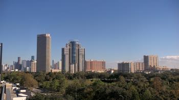 Weather camera view of St Thomas High School.