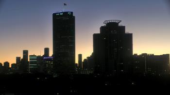 Weather camera view of St Thomas High School.