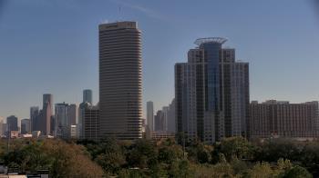 Weather camera view of St Thomas High School.