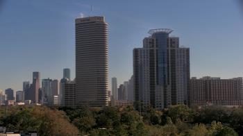 Weather camera view of St Thomas High School.