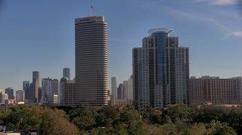 Weather camera view of St Thomas High School.