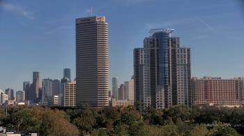 Weather camera view of St Thomas High School.