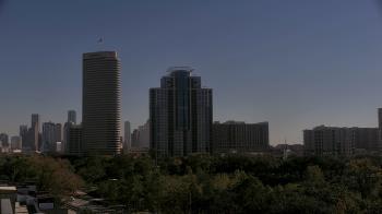 Weather camera view of St Thomas High School.