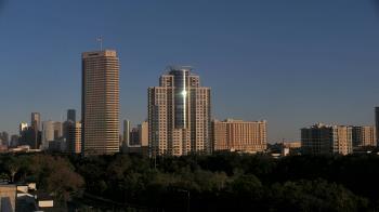 Weather camera view of St Thomas High School.