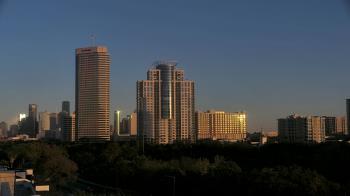 Weather camera view of St Thomas High School.