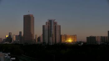 Weather camera view of St Thomas High School.