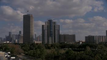 Weather camera view of St Thomas High School.
