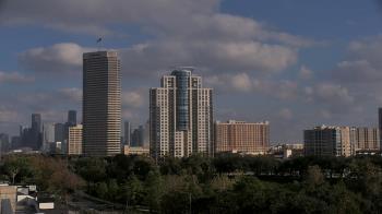 Weather camera view of St Thomas High School.