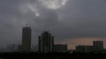 Weather camera view of St Thomas High School.