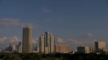 Weather camera view of St Thomas High School.