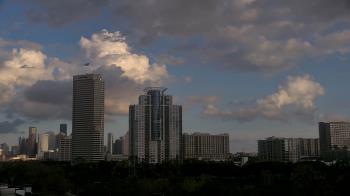 Weather camera view of St Thomas High School.