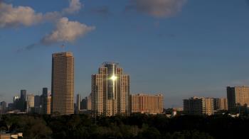 Weather camera view of St Thomas High School.
