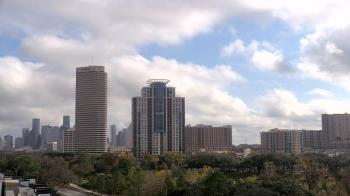 Weather camera view of St Thomas High School.