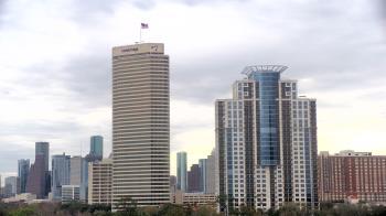 Weather camera view of St Thomas High School.