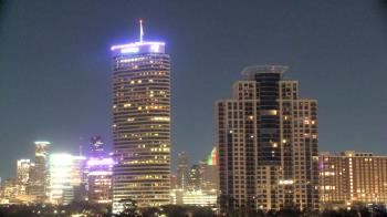 Weather camera view of St Thomas High School.