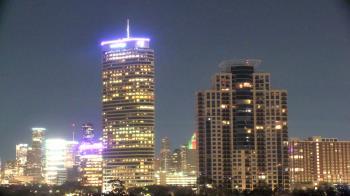 Weather camera view of St Thomas High School.