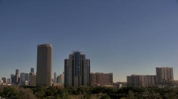 Weather camera view of St Thomas High School.