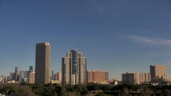 Weather camera view of St Thomas High School.