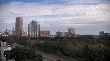 Weather camera view of St Thomas High School.