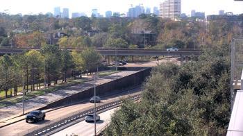 Weather camera view of St Thomas High School.