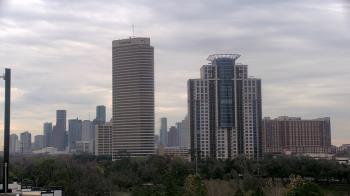 Weather camera view of St Thomas High School.