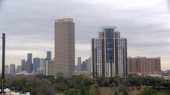 Weather camera view of St Thomas High School.