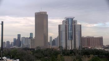 Weather camera view of St Thomas High School.