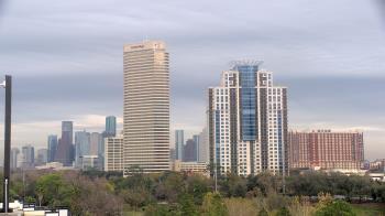 Weather camera view of St Thomas High School.