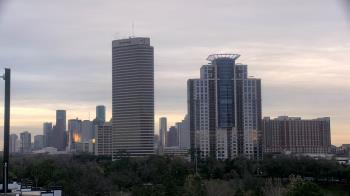 Weather camera view of St Thomas High School.