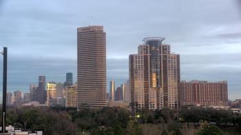 Weather camera view of St Thomas High School.