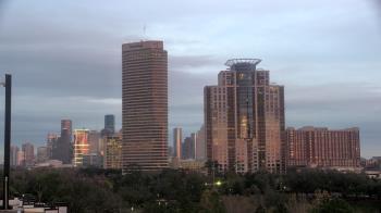 Weather camera view of St Thomas High School.