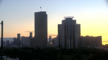 Weather camera view of St Thomas High School.