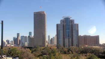 Weather camera view of St Thomas High School.