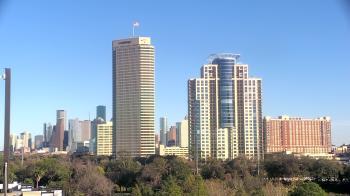 Weather camera view of St Thomas High School.