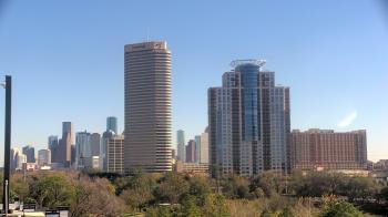 Weather camera view of St Thomas High School.