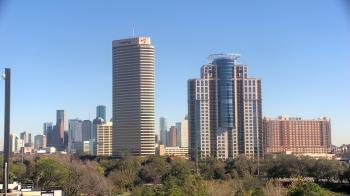 Weather camera view of St Thomas High School.