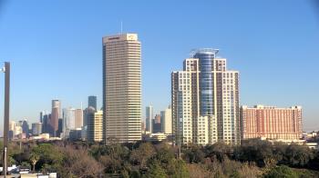 Weather camera view of St Thomas High School.