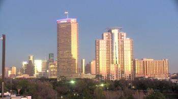 Weather camera view of St Thomas High School.