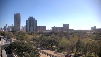 Weather camera view of St Thomas High School.