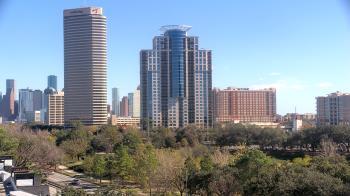 Weather camera view of St Thomas High School.